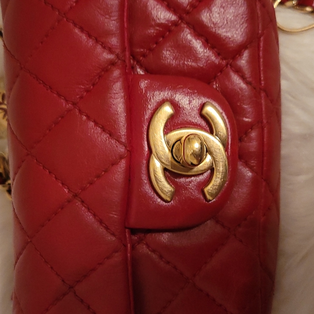 ๐SOLD Bonne Chanel Mini Bag - Picture 7 of 11